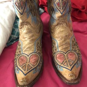 Corral boots for women